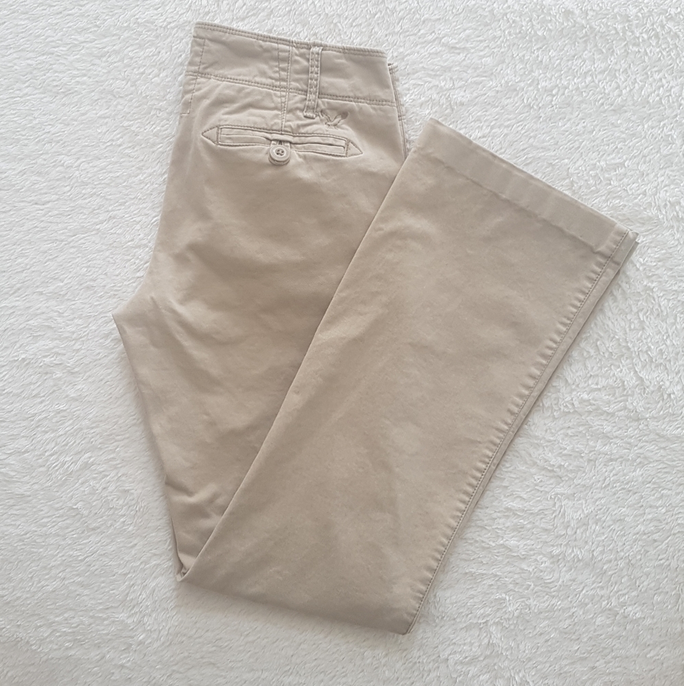 American Eagle straight khaki favorite trousers